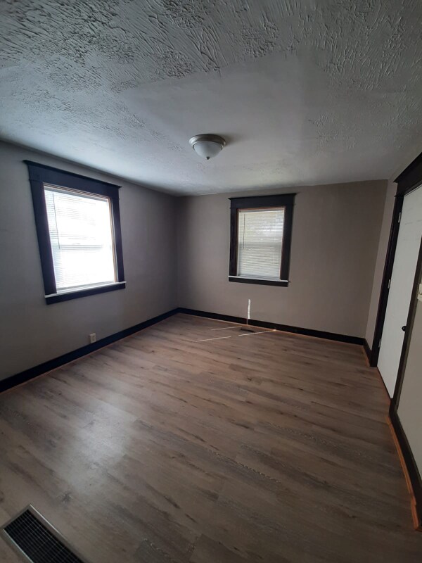 Building Photo - 9 Kirk Ave