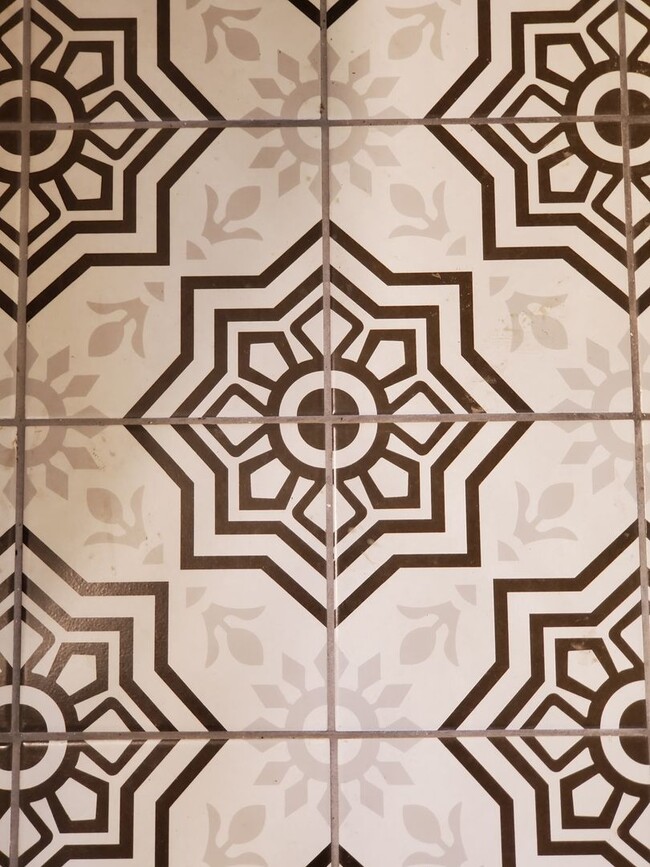 Photo - 115 W Drake Ave Apartment