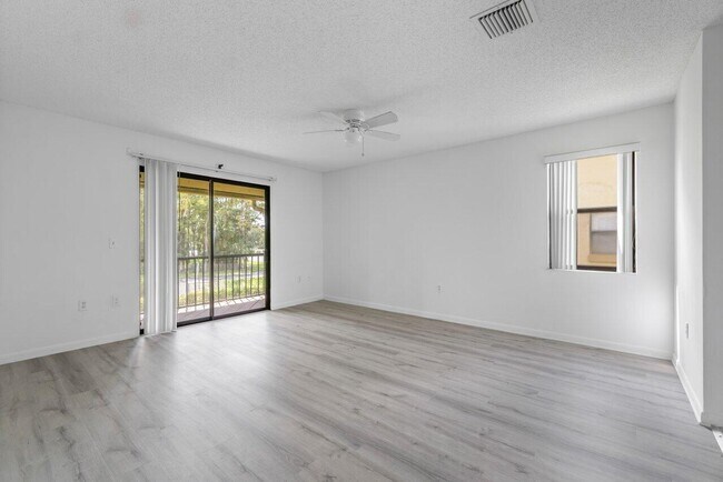 Building Photo - 13105 Belhaven Ct