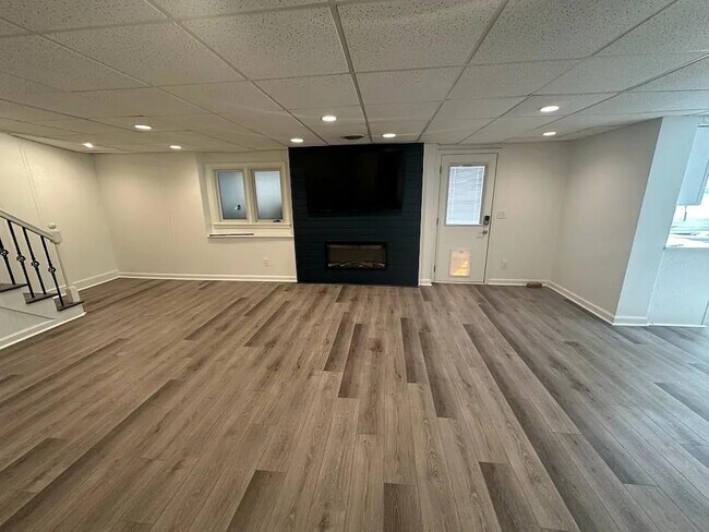 Foto del edificio - 260 Glen Meadow Ct