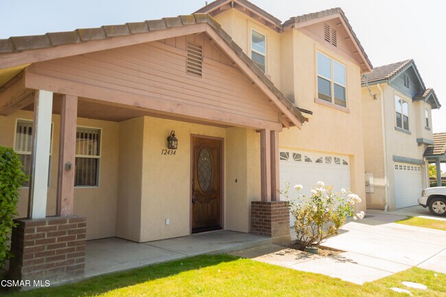 Building Photo - 12434 Reyes St