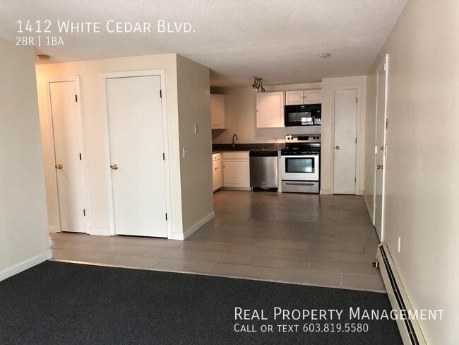 Building Photo - Spacious 2 Bedroom Apartment located at Th...