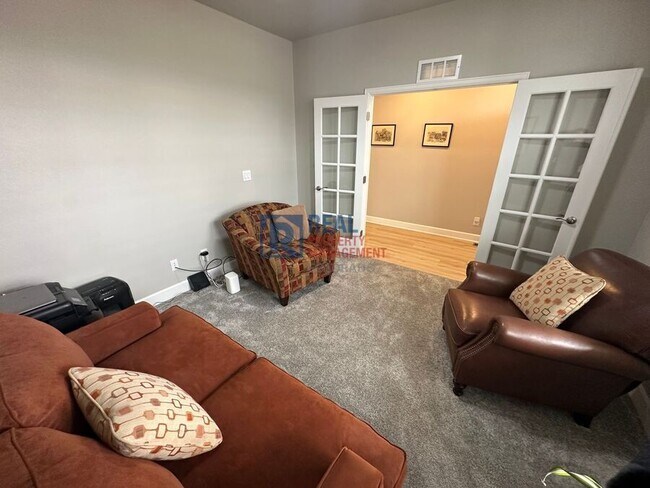 Building Photo - 1824 S De Gaulle Ct