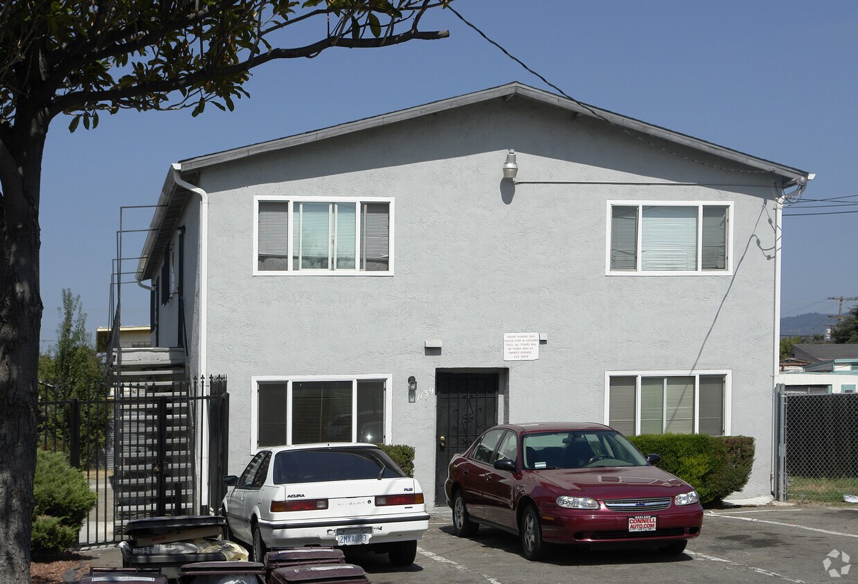 Foto principal - 1139 90th Ave