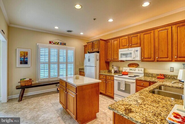 Foto del edificio - 28463 Pinehurst Cir