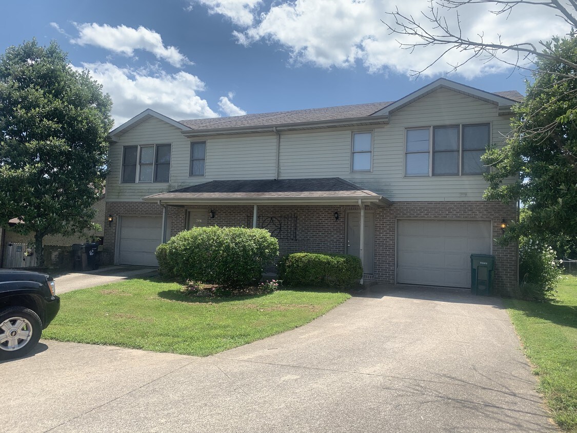 206 Aqueduct Dr, Richmond, KY 40475 Townhome Rentals in Richmond KY
