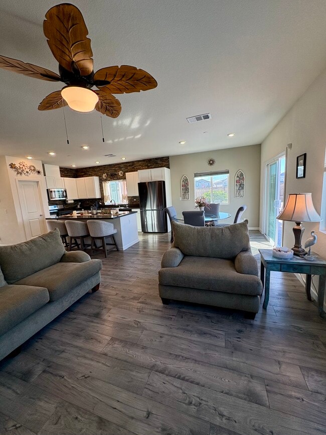 Foto del edificio - 10831 Larboard Ct