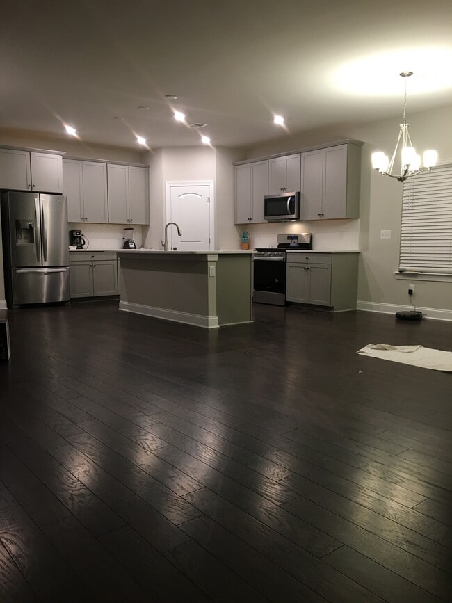 Building Photo - 4973 Riverbank Dr