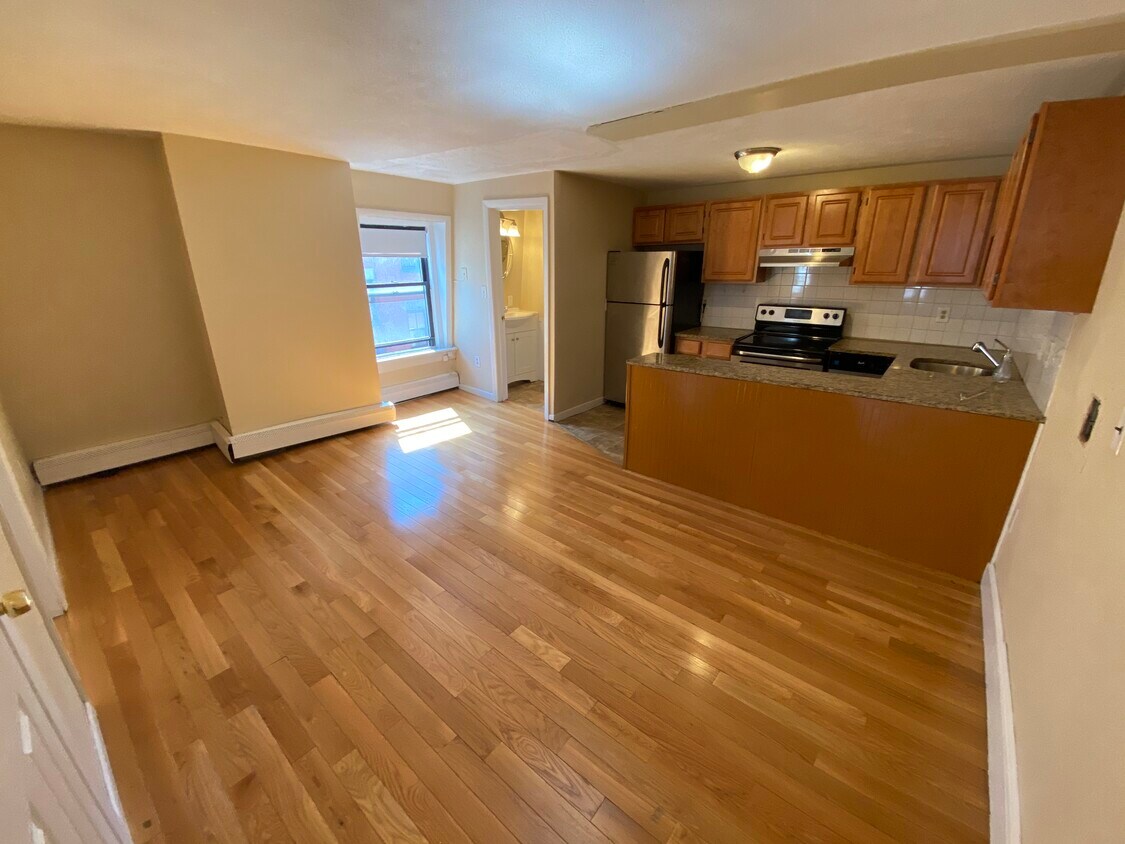 Foto principal - 238 Cambridge St