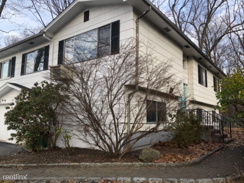 Primary Photo - 5 br, 3 bath House - 25 Lillian St