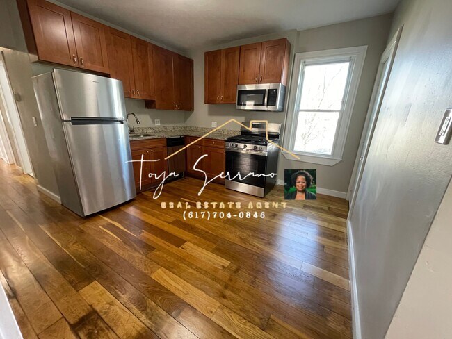 Foto del edificio - 1234 Blue Hill Ave