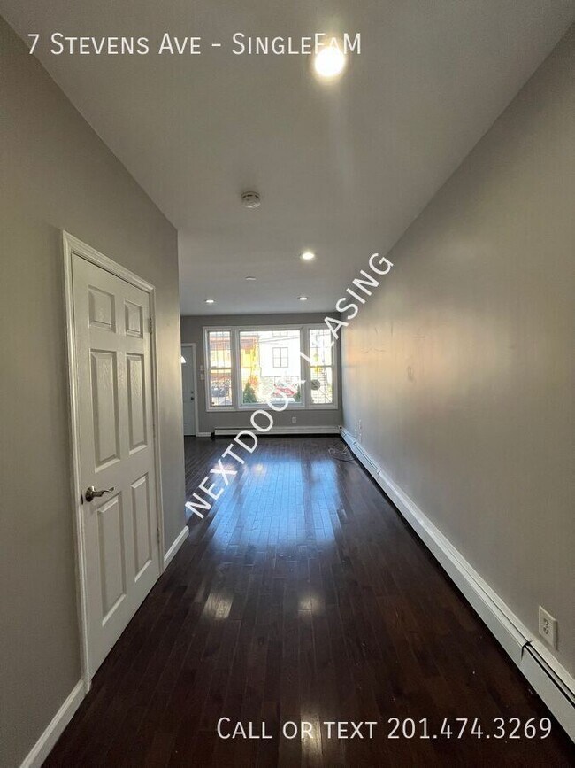 Foto del edificio - 7 Stevens Ave