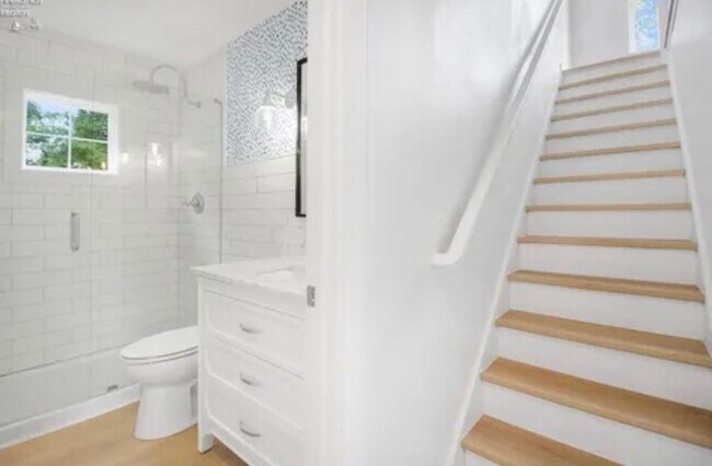 Building Photo - 417 E Follett St