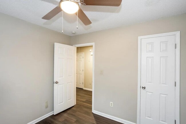 Building Photo - 4302 Emerald Ln