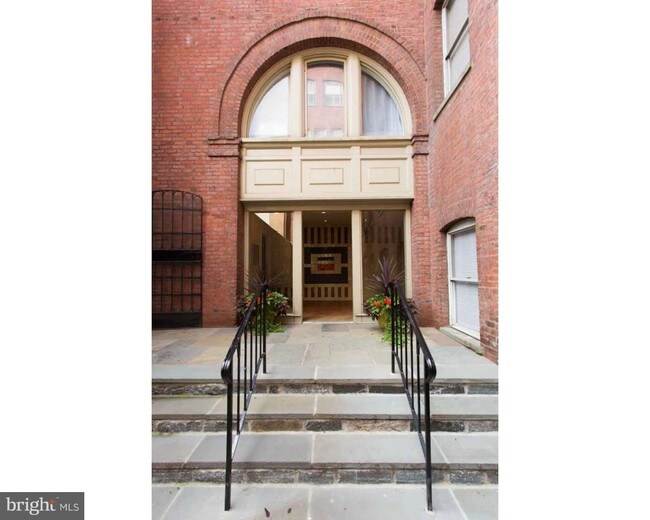 Building Photo - 1720 Lombard St