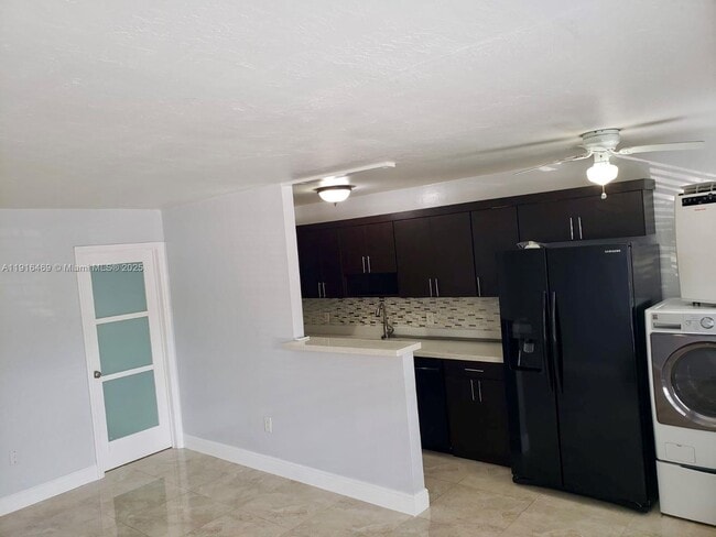 Foto del edificio - 1860 Venice Park Dr