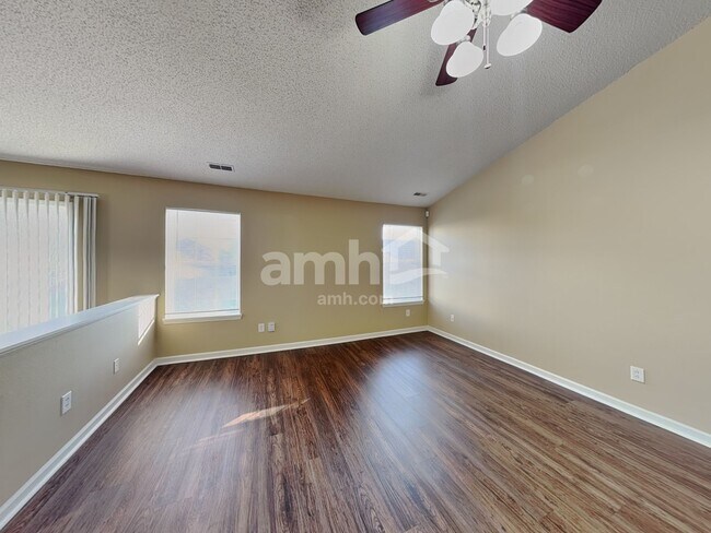 Foto del edificio - 1438 Dowell St