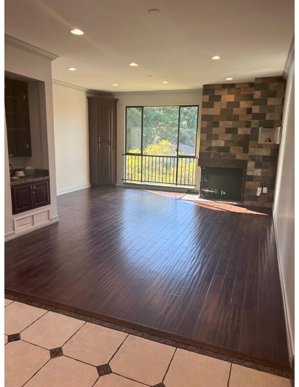 Foto del edificio - 1132 S Doheny Dr