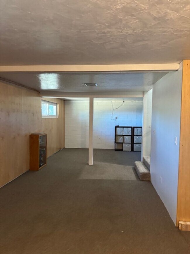 Building Photo - SPACIOUS AND PRIVATE LARGE HOME WITH SWIMM...