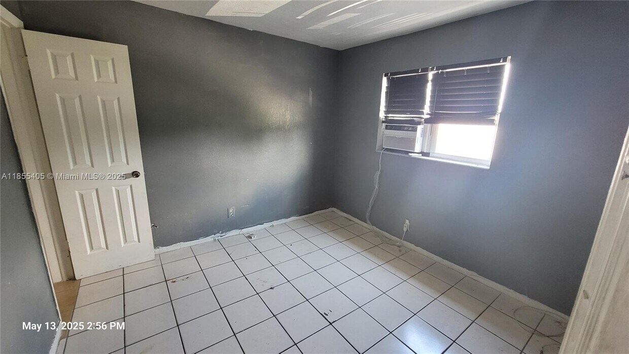 Foto del edificio - 2151 NW 7th St