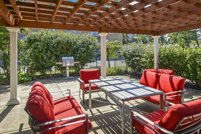 Poolside Pergola - DeKalb