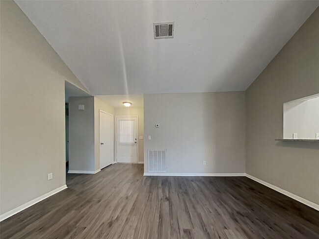 Building Photo - 12314 Flaxen Dr