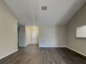 Building Photo - 12314 Flaxen Dr