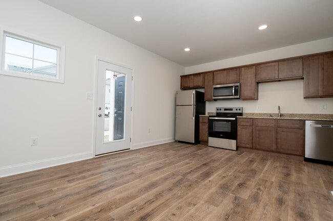 Building Photo - 109 Spring Meadow Path