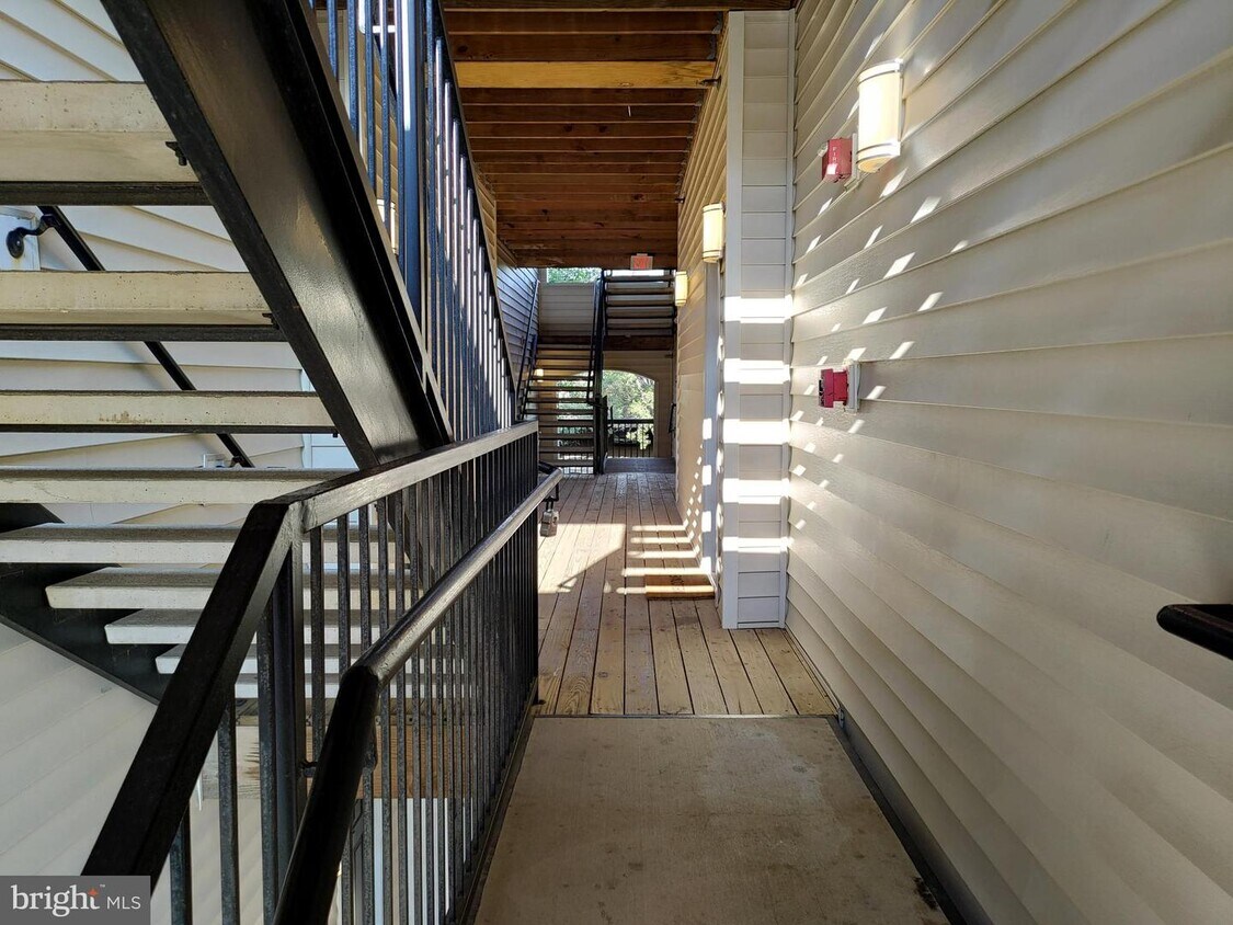 11325 Aristotle Dr Unit 5204, Fairfax, VA 22030 Apartment for Rent