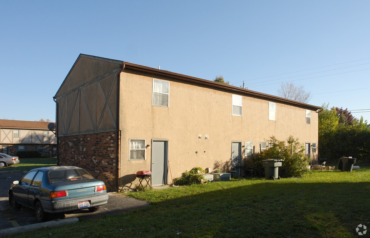 Building Photo - 6892-6898 Garden Terrace Rd