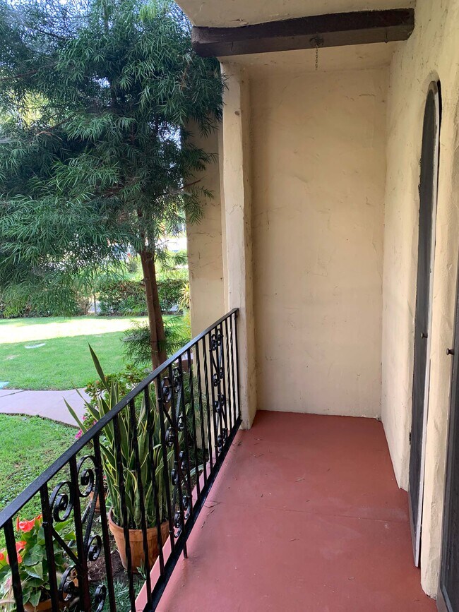 Balcony - 1467 S Sherbourne Dr