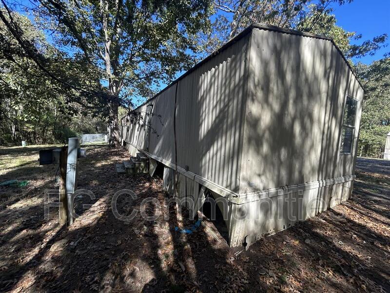 Foto principal - 320 Coleman Rd