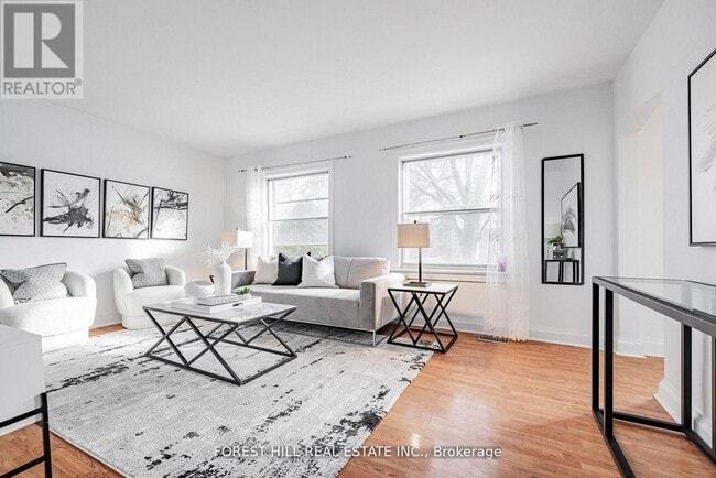 Photo du bâtiment - 174 Avondale Ave