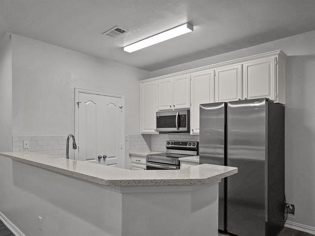 Foto del edificio - 1501 Cedar Elm Dr