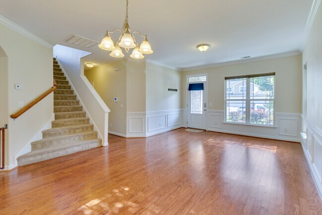 Foto del edificio - 127 Magnolia Dr