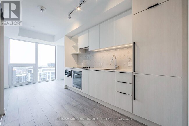Building Photo - 82-4082 Dalhousie St