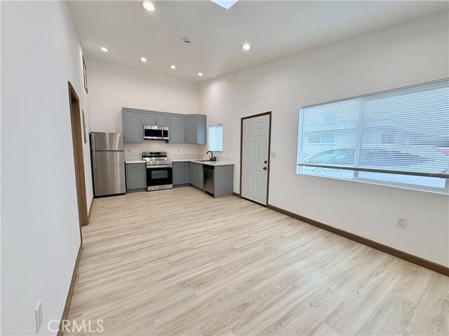 Building Photo - 753 Baylor Ave