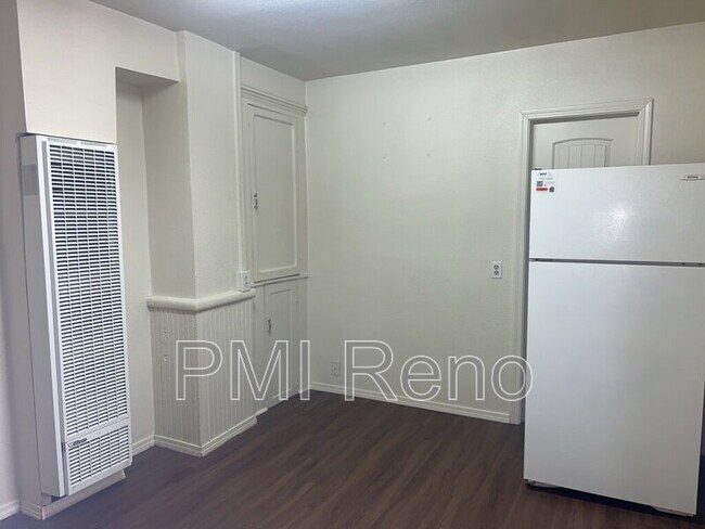 Foto del edificio - 923 W 2nd St