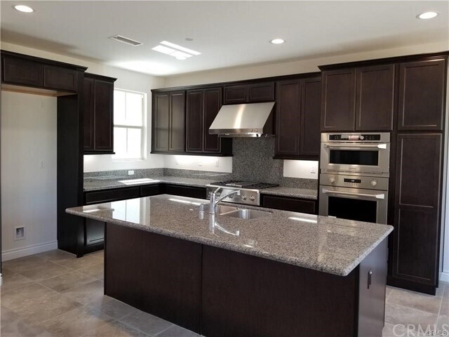 Building Photo - 224 Gaspar
