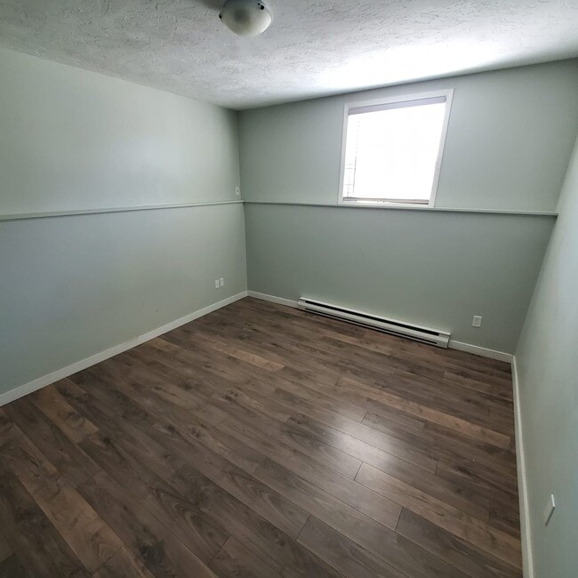 Building Photo - 375 Lutz St