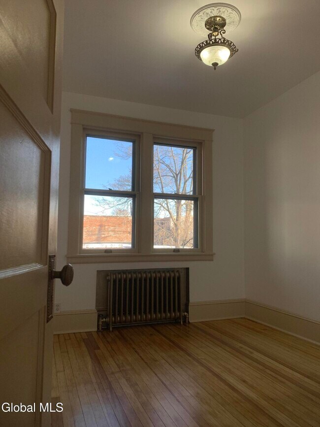 Foto del edificio - 292 Lark St