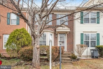 Building Photo - 3842 Koval Ln