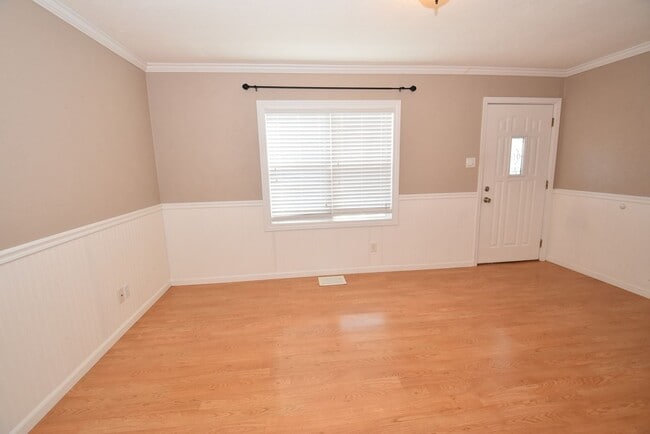 Building Photo - 2 bedroom in Mishawaka