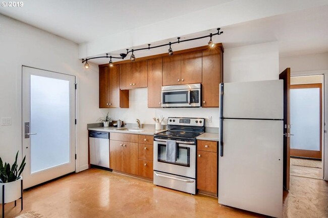 Foto del edificio - 4932 N Haight Ave