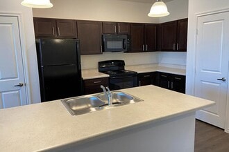 Building Photo - 314 Castle Dr