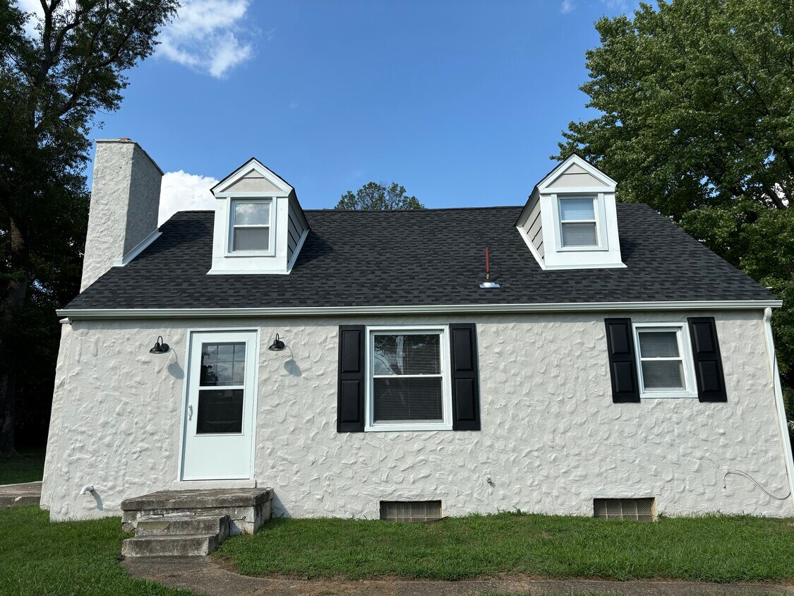 Primary Photo - 328 Summer Ave
