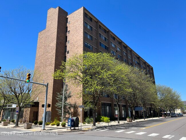 Foto del edificio - 220 Linden St