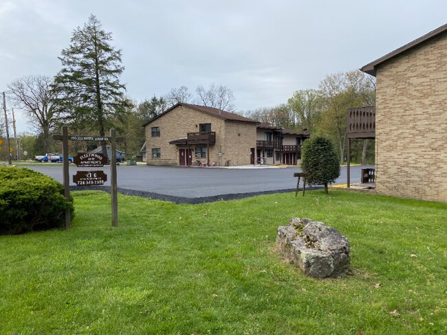 Building Photo - 252 Rustic Lodge Rd