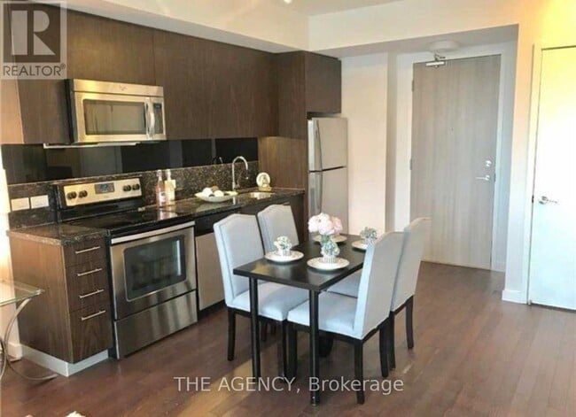 Building Photo - 390 Cherry St