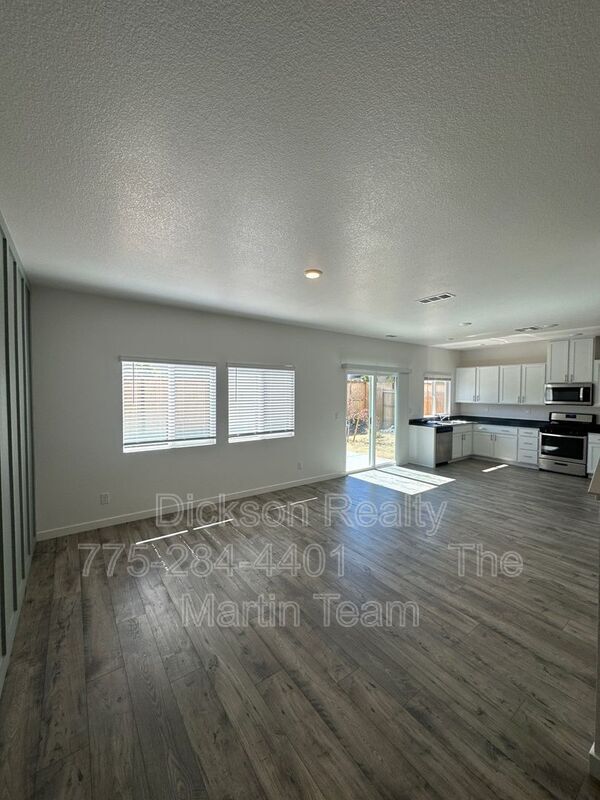 Building Photo - 420 Summer Triangle Dr